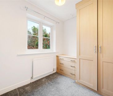 4 bedroom detached house to rent - Photo 6