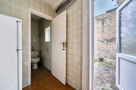Lightcliffe Road, N13, London - Photo 5