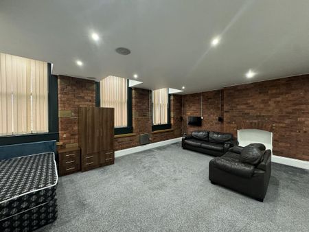 Studio to rent - Photo 5