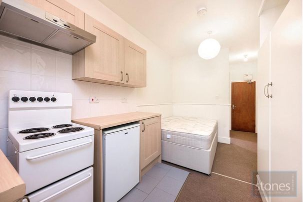 Studio to rent - Photo 1