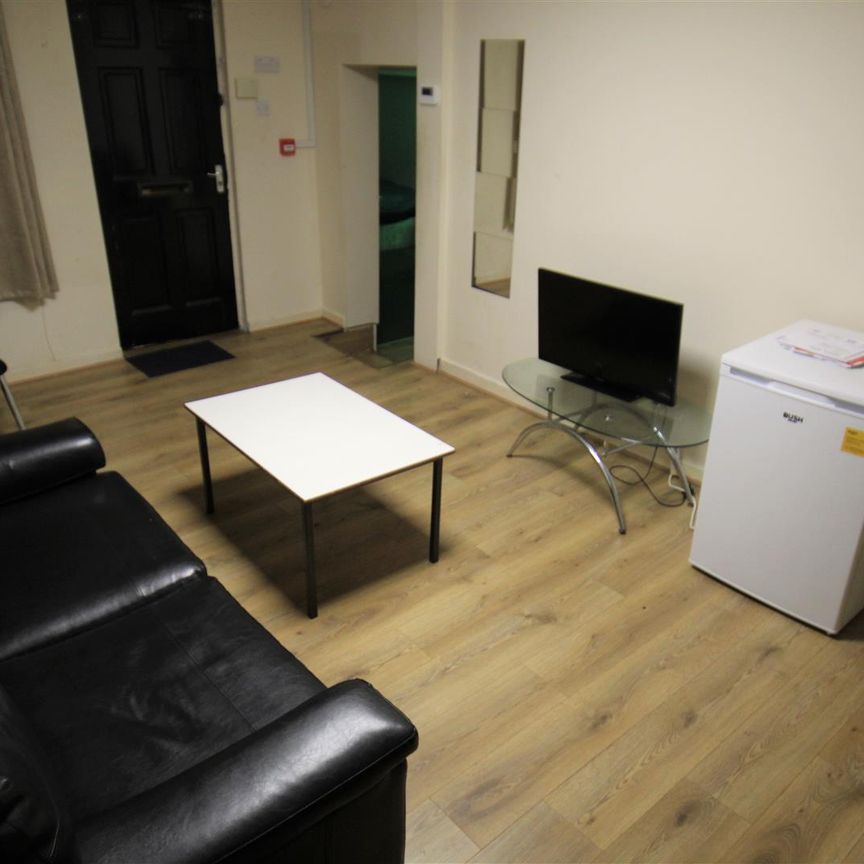 Royal Park Terrace, Leeds, LS6 1EX - Photo 1