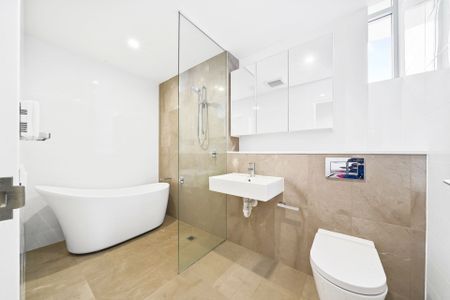 Waterfront Lifestyle | Picturesque Bay, City and Shipwreck Views - Photo 2