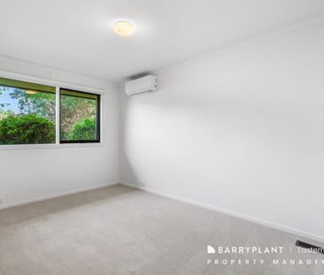 Spacious Family Living in a Quiet Court Setting - Photo 2