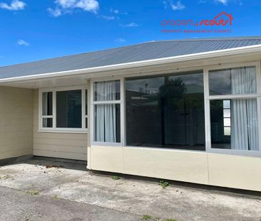 Bright and Fresh - Photo 6