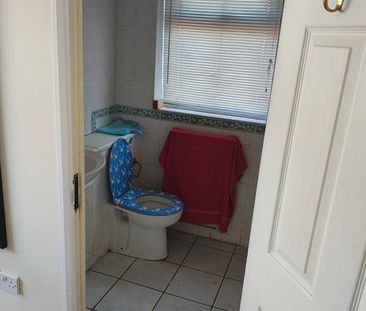 2 Bed Semi-Detached House, Ash Walk, BS10 - Photo 3