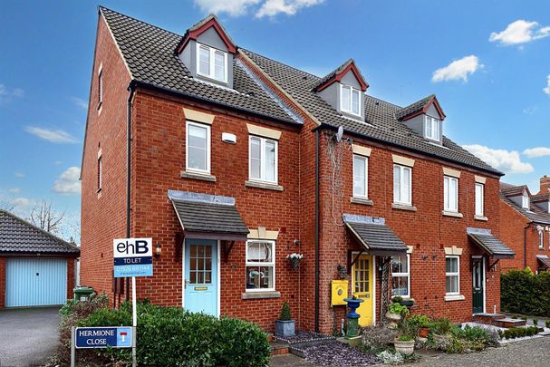 Coriolanus Square, Warwick Gates Heathcote, Warwick - Photo 1