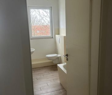 Dachgschoss Wohnung nähe IKEA - Photo 1
