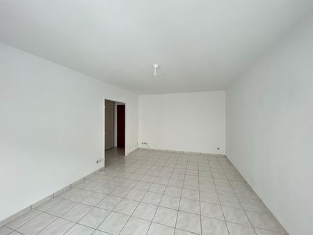 Location Appartement 2 pièces 47m² - Photo 2