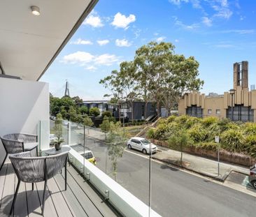 STUNNING LOW MAINTENANCE HARBOURSIDE LOCATION IN GLEBE - Photo 6