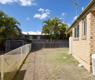 NEAT AND TIDY BRICK FAMILY HOME! - Photo 2