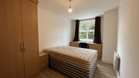 2 bedroom flat to rent - Photo 3