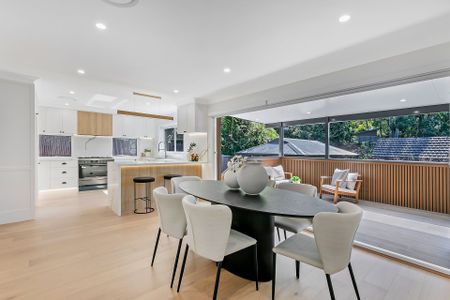 Modern Elegance Meets Everyday Comfort in Eastwood - Photo 2