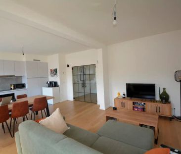 RECENT GERENOVEERD APP. MET 2 SLK, GARAGEBOX & PARKING! - Foto 2