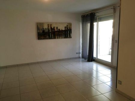 Location Appartement 2 pièces 45m² LUYNES 80ème - Photo 5