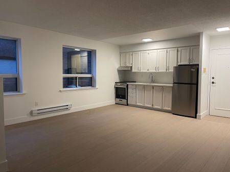 For Lease - 2373 Bloor Street Unit# 6, Toronto, Ontario - Photo 5