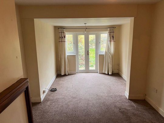 4 bedroom semi-detached house to rent - Photo 1