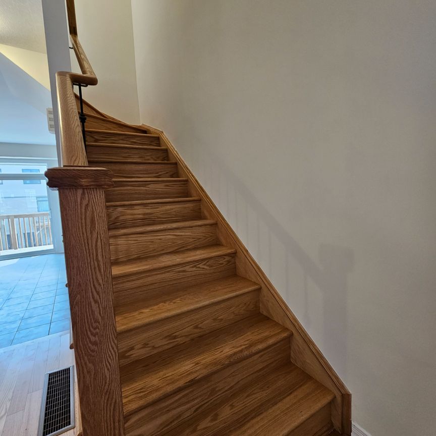 For Lease - 81 Holder Drive, Brantford, Ontario - Photo 1