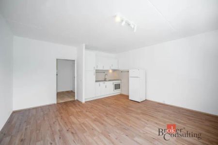 Pronájem bytu 1+kk 32 m - Photo 2