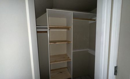 3788 Howden Drive – Lower - Photo 5