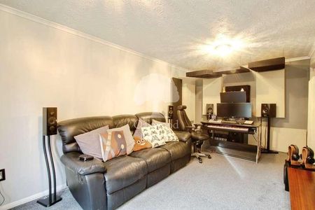 Maplin Park, Slough, SL3 - Photo 3