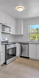 389-401 Yonge Street Apartments - Photo 4