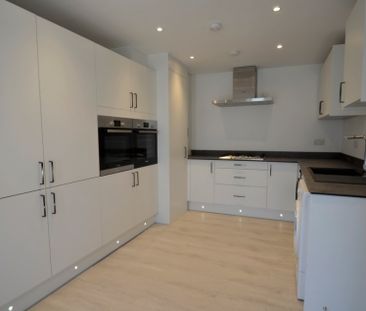 1 bedroom Property to rent - Photo 2