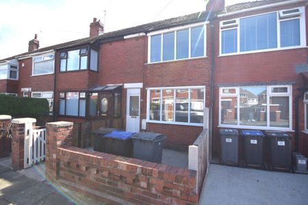 To Let 2 Bed Mid Terraced House - Photo 4