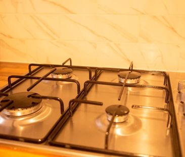 3 Bed Terraced House, Liverpool Road, RG1 - Photo 5