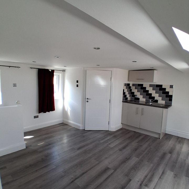 Studio Flat, Weald Rise, HA3 - Photo 1