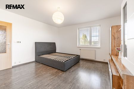 Pronájem bytu 2+kk 55 m² - Fotografie 5
