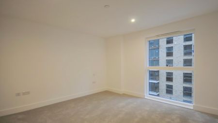 Pegler Square, Kidbrooke Village, London, SE3 9GW - Photo 2