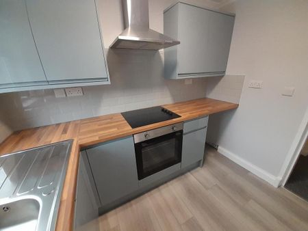 1 bedroom flat to rent - Photo 4