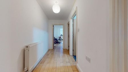 2 bedroom ground floor flat to rent - Photo 5