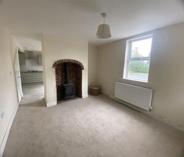 2 bedroom detached house to rent - Photo 1