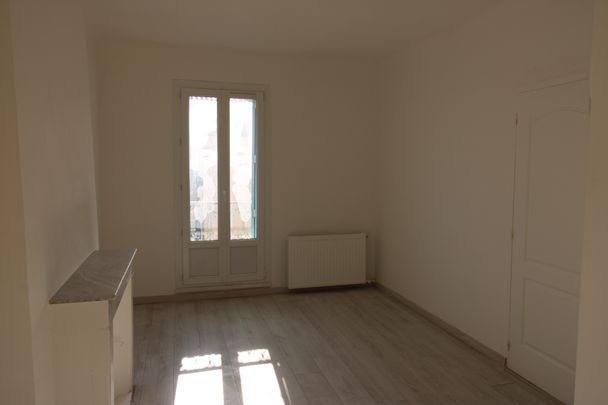 Location Appartement 3 pièces 69m² HYERES 83400 - Photo 1