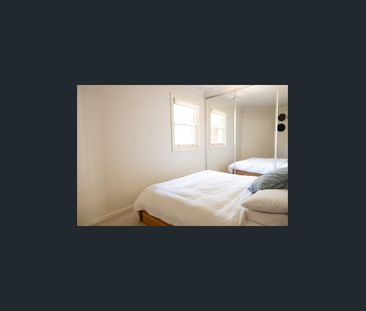 Stylish Art Deco Elegance with Modern Renovation in Prime Elwood Lo... - Photo 3