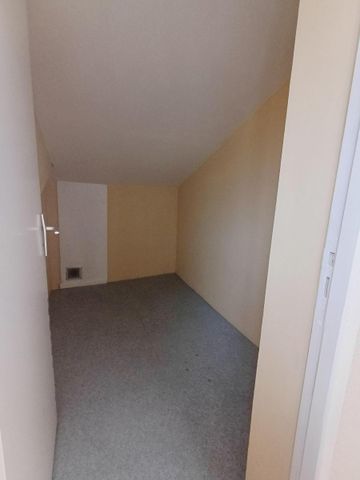 Location Appartement 2 pièces 46m² MILLAU 12100 - Photo 5