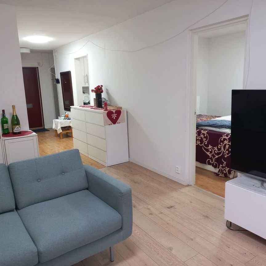 Sorögatan, Kista - Photo 1