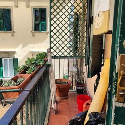 Prati-Cavour: Spacious, renovated 2 bedroom, 2 bath. Bright, silent, near all shops, services, metro and walking distance to historical center. Pleasantly furnished apartment in well-kept building with doorman. rif#2384 - Photo 3