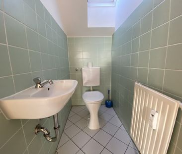 Helle Dachgeschoßwohnung mit Terrasse in Feldbach …! - Foto 2