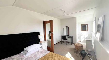 Ideal for Family or Group - Photo 3