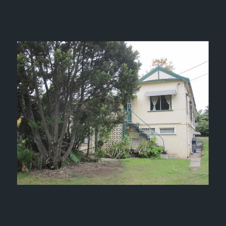 2/23 Pattison Avenue, Norman Park, Qld 4170 - Photo 1