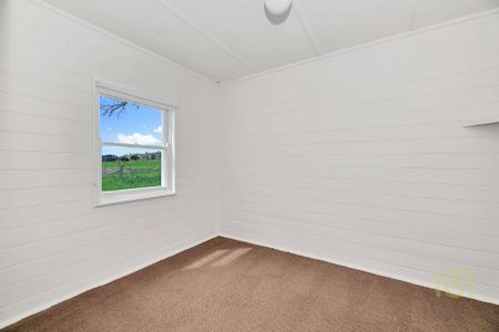 Charming Rustic Cottage in Historic Lanyon Homestead - Photo 2