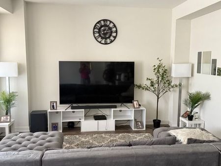 For Lease - 590 N Service Road Unit# 132, Hamilton, Ontario - Photo 4