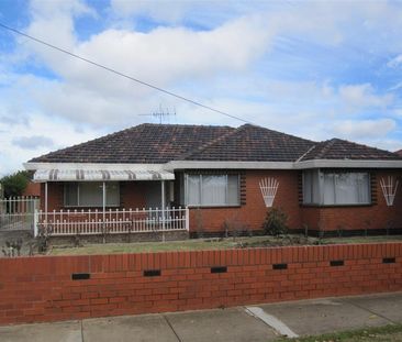 68 Station Street, Sunbury, VIC 3429 - Photo 1