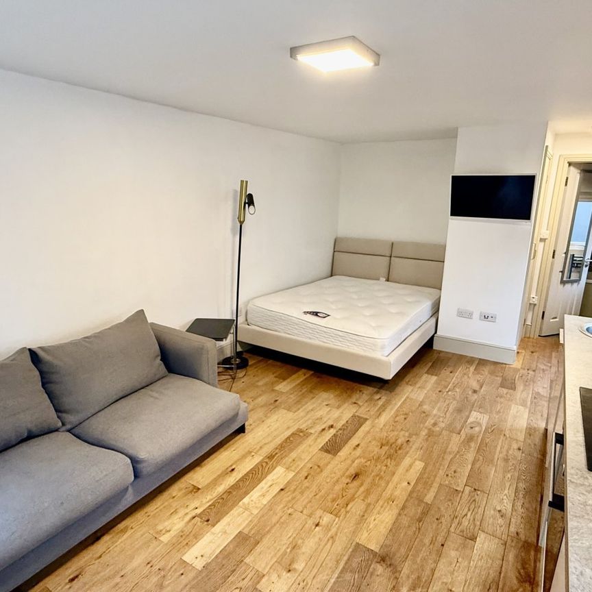 Woodhurst Road, Moseley, B13 - Photo 1