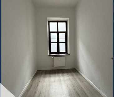 Modernisierte 4-Zimmer-Wohnung mit EBK, Balkon & renoviertem Bad! - Foto 1