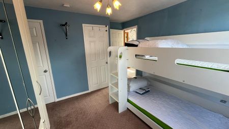 3 bedroom semi-detached house to rent - Photo 2