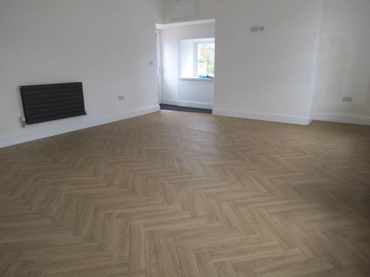 4 bedroom semi-detached house to rent - Photo 1