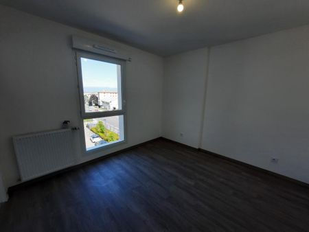 Location Appartement 2 pièces 42m² ANNEMASSE 74100 - Photo 4